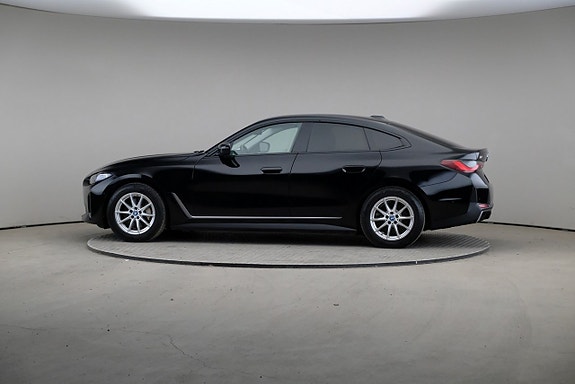 BMW i4 4 of 5