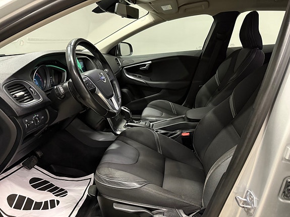 Volvo V40 8 of 18