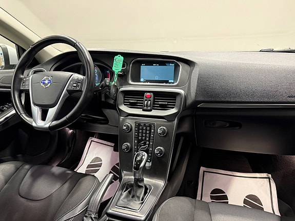 Volvo V40 11 of 18