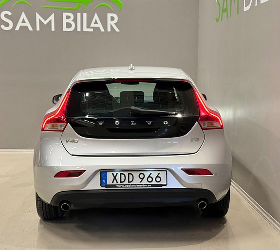 Volvo V40 6 of 18