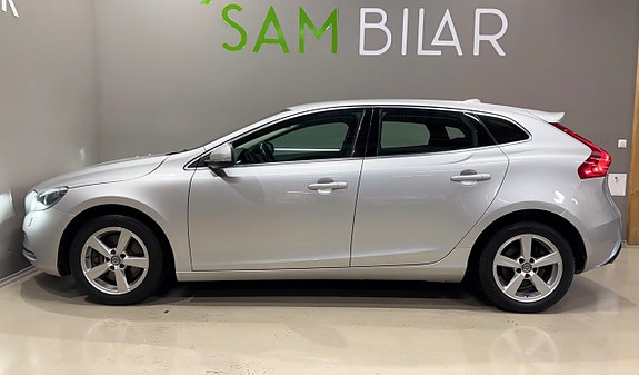 Volvo V40 7 of 18