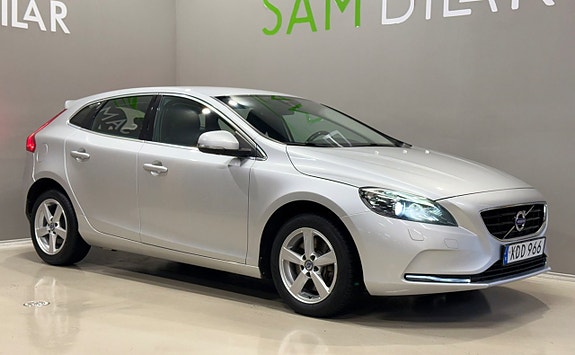 Volvo V40 4 of 5