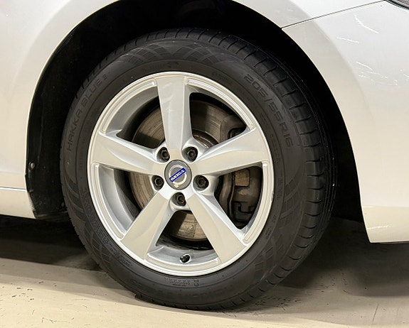 Volvo V40 16 of 18