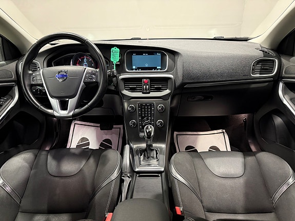Volvo V40 10 of 18