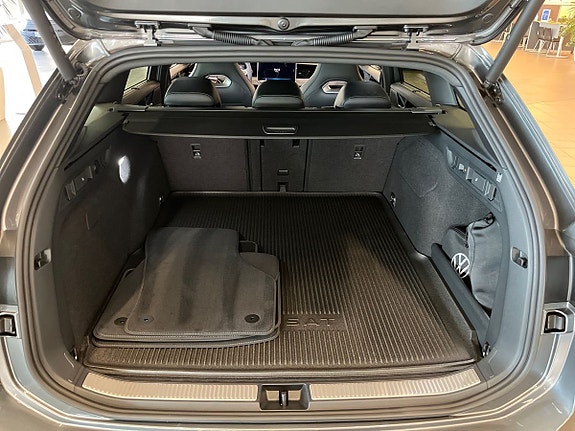 Volkswagen Passat 13 of 13
