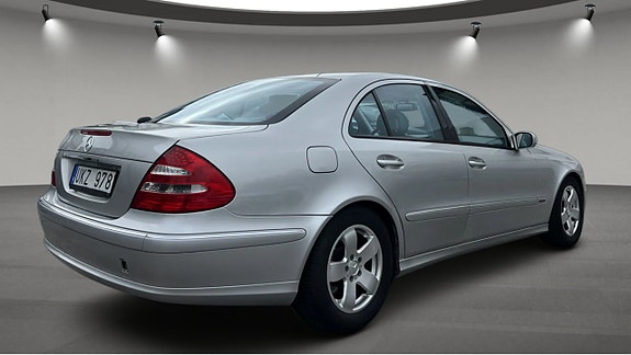 Mercedes-Benz E240 3 of 5