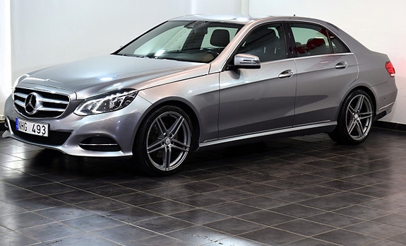 Mercedes-Benz E220 4 of 5