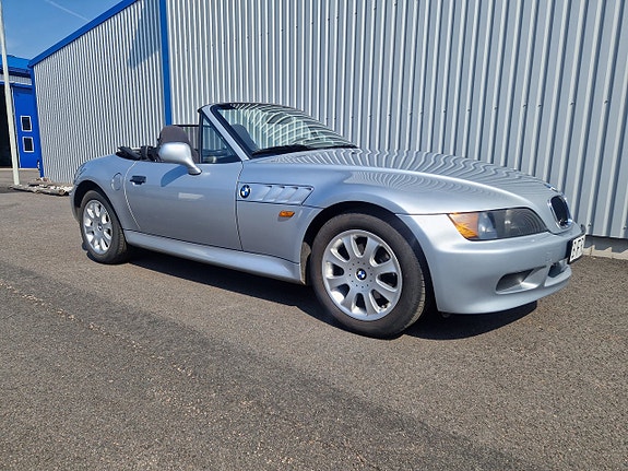 BMW Z3 2 of 5