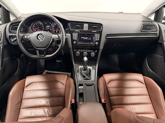 Volkswagen Golf VII 12 of 26