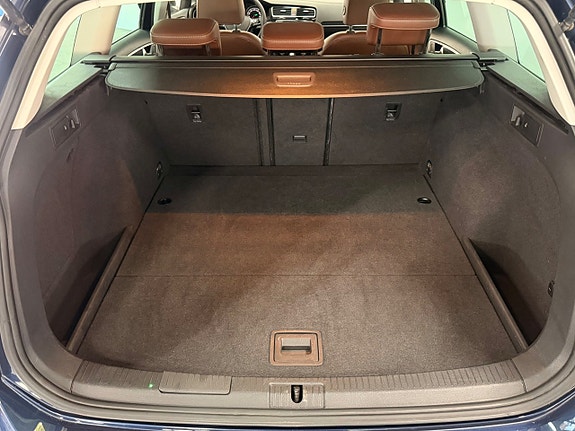 Volkswagen Golf VII 25 of 26
