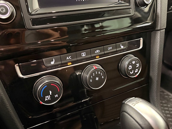 Volkswagen Golf VII 18 of 26