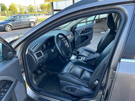 Volvo XC70 15 of 30