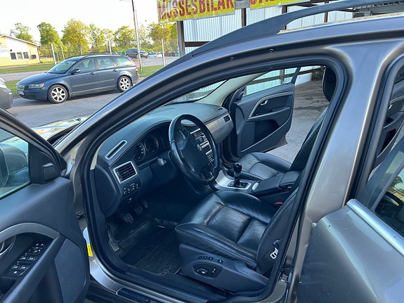 Volvo XC70 18 of 30