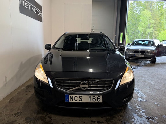 Volvo V60 4 of 5