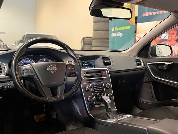 Volvo V60 12 of 19