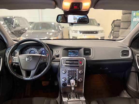 Volvo V60 10 of 19