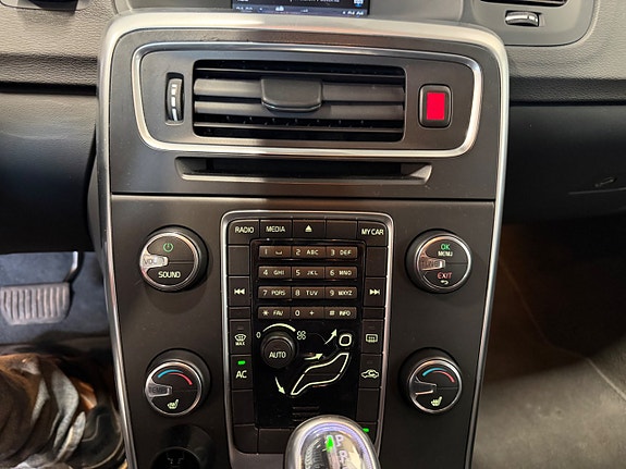 Volvo V60 16 of 19