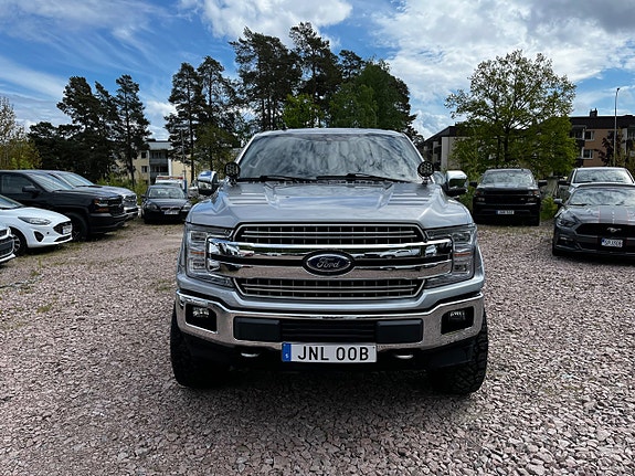 Ford F-150 2 of 5