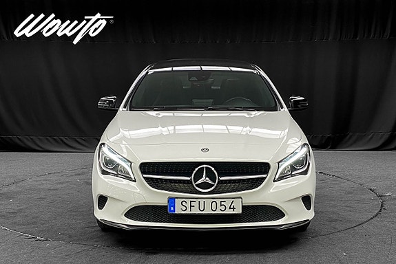 Mercedes-Benz CLA220 d 2 of 5