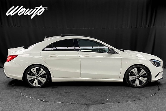 Mercedes-Benz CLA220 d 3 of 5