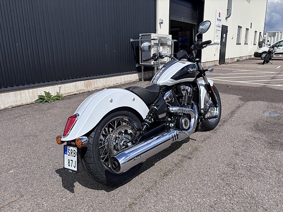 Indian Scout Classic Ltd+Tech Ghost White Metallic 3 of 7