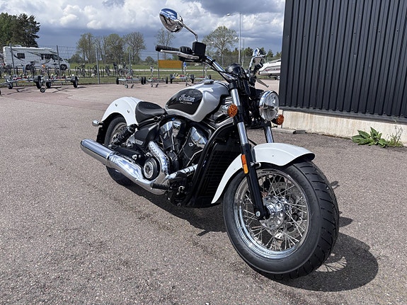 Indian Scout Classic Ltd+Tech Ghost White Metallic 2 of 7