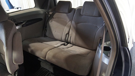 Mitsubishi Grandis 7 of 9