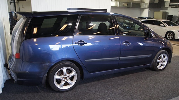Mitsubishi Grandis 2 of 5
