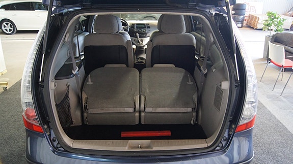 Mitsubishi Grandis 8 of 9