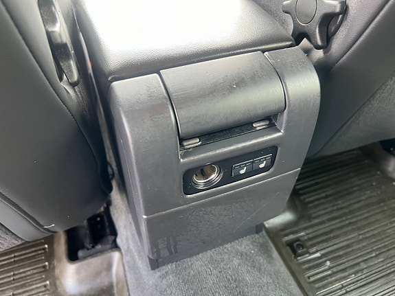 Volvo V70 10 of 26