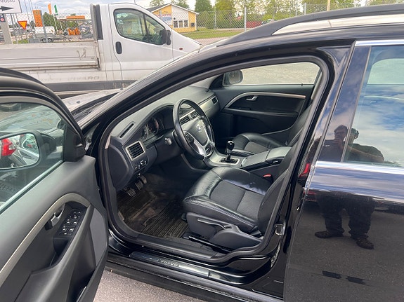Volvo V70 6 of 26