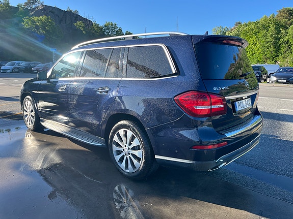 Mercedes-Benz GLS450 8 of 8