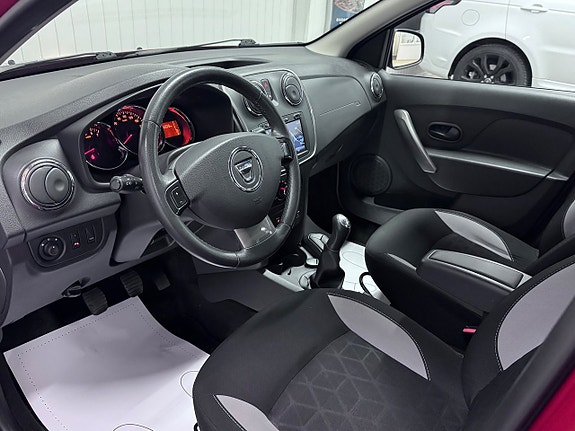 Dacia Sandero Stepway 12 of 25