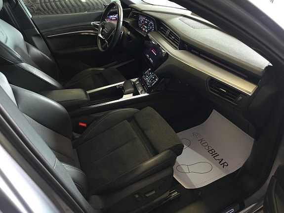Audi e-tron Sportback 7 of 16