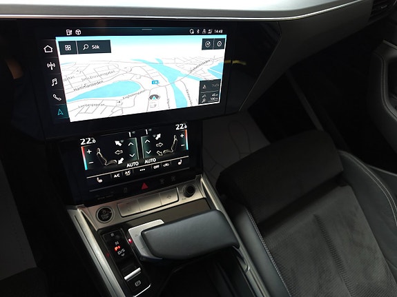 Audi e-tron Sportback 14 of 16