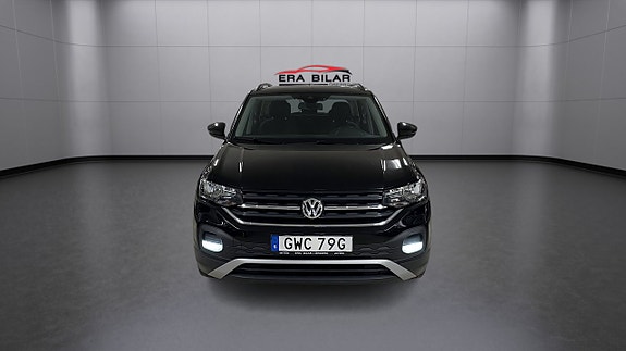 Volkswagen T-Cross 2 of 5
