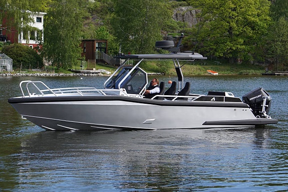 VÄRLDSPREMIÄR!, Anytec A28-T, Mercury V10 425
