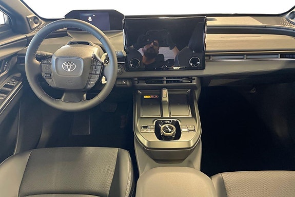 Toyota bZ4X Touring 10 of 21