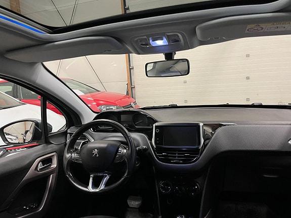 Peugeot 2008 12 of 18