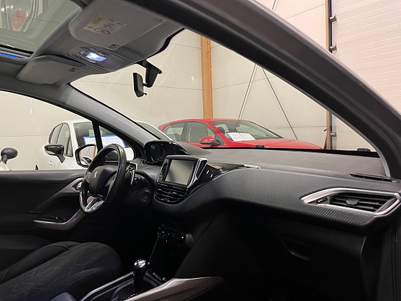 Peugeot 2008 10 of 18
