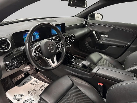 Mercedes-Benz CLA250 e 14 of 22
