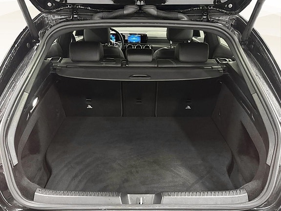Mercedes-Benz CLA250 e 13 of 22
