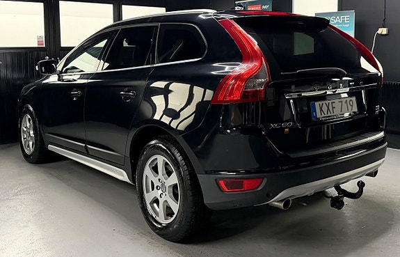 Volvo XC60 3 of 5