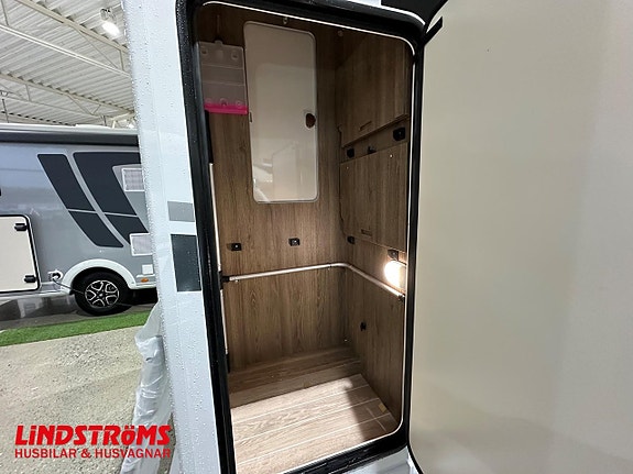CI Magis 82 XT 165hk Aut Badrum bak INKOMMANDE Ränta 3,95% 22 of 27