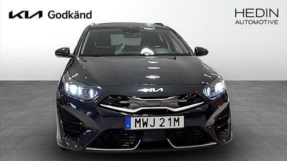 Kia Ceed 2 of 17