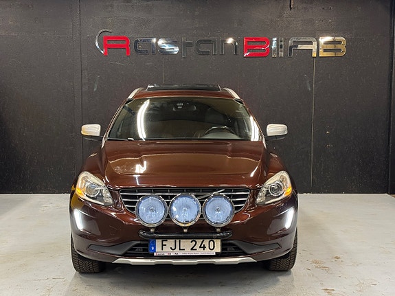 Volvo XC60 6 of 27