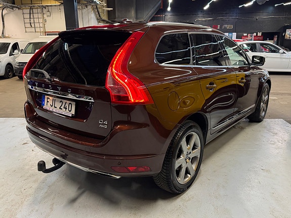 Volvo XC60 4 of 5