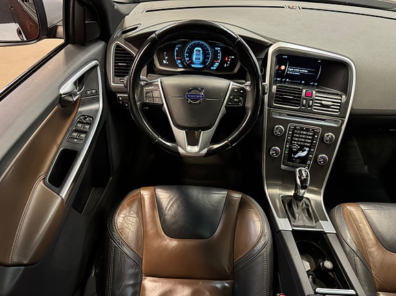 Volvo XC60 14 of 27