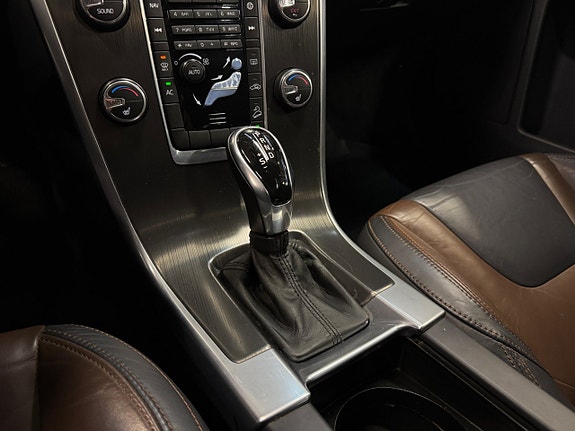 Volvo XC60 19 of 27
