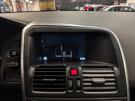Volvo XC60 22 of 27